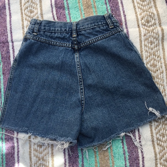 High wasted button shorts - Picture 2 of 2